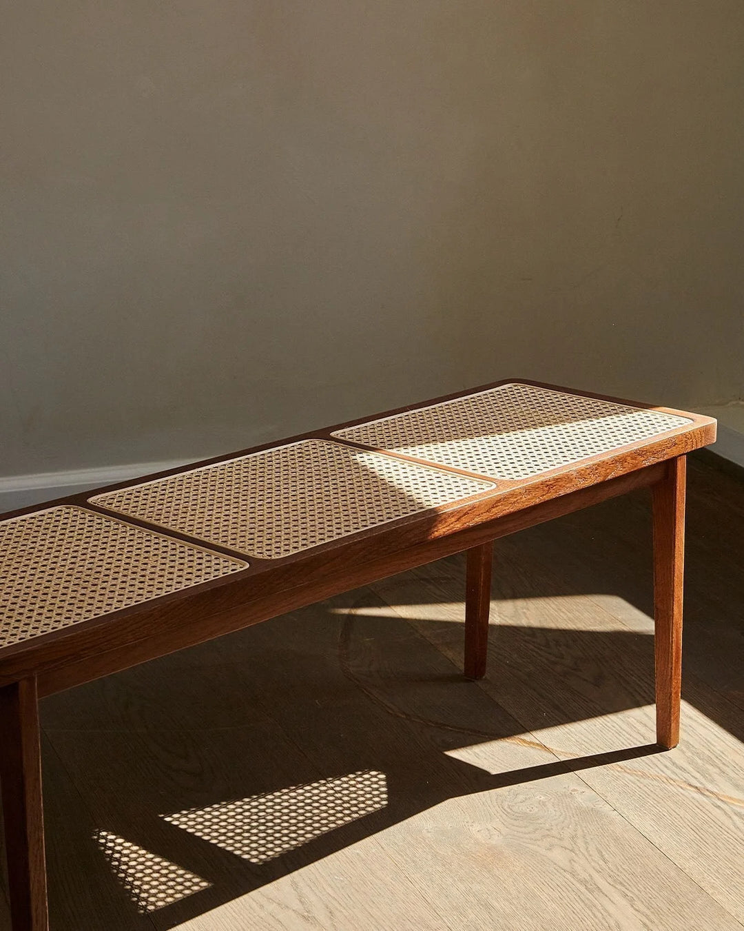 Norr11 Le Roi Bench - Dark Smoked