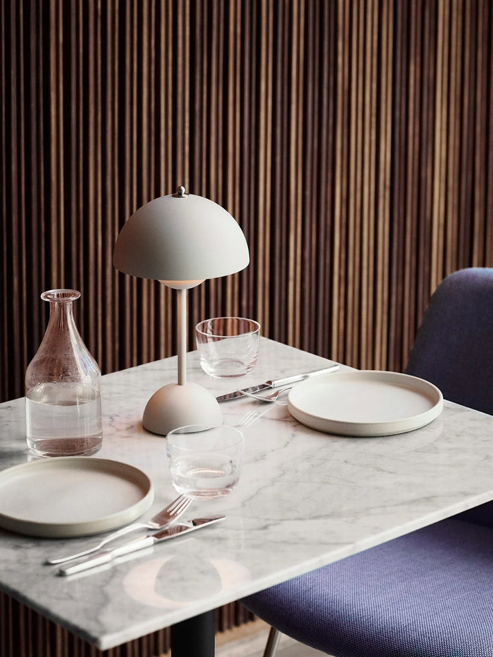 &Tradition Flowerpot VP9